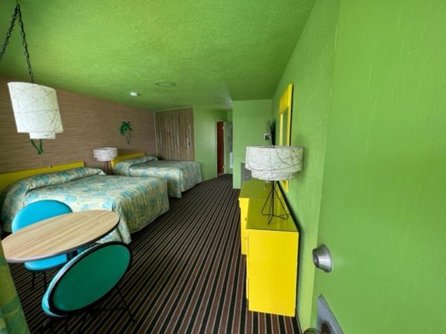 Caribbean Motel 2*