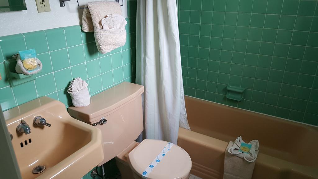 Caribbean Motel 2*
